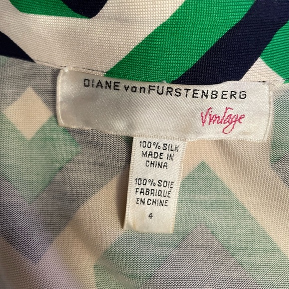 DVF Vintage wrap top - Picture 7 of 7